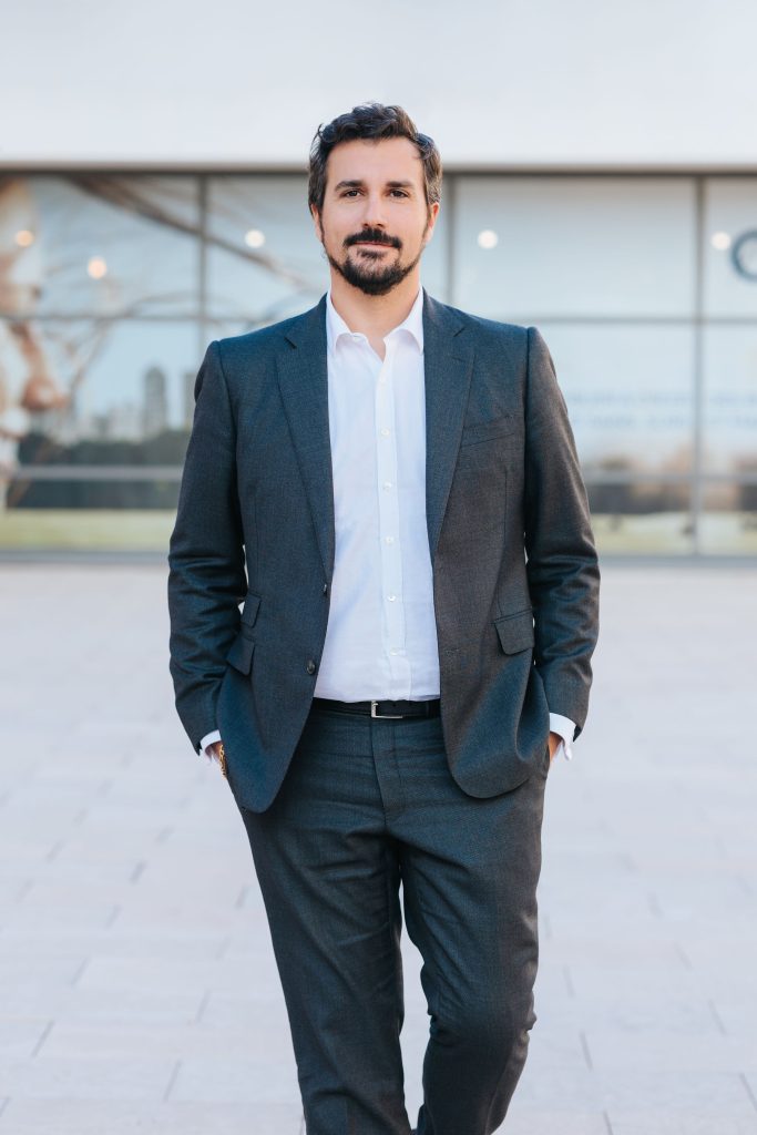Portrait institutionnel 1