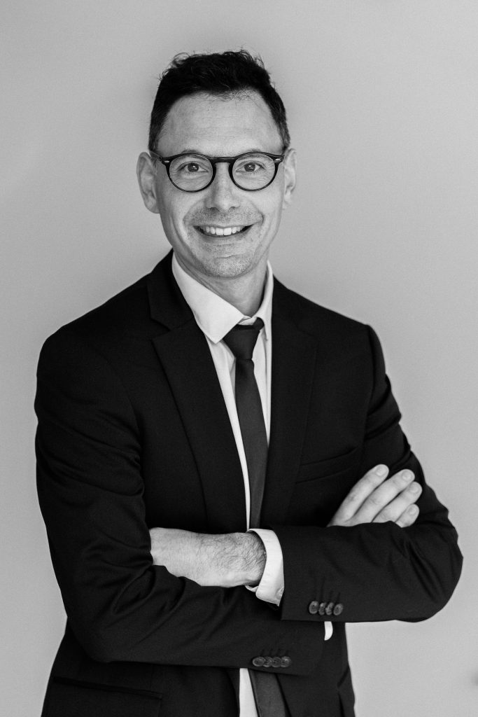 Portrait institutionnel 4